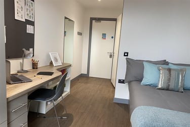 1 bed studio, Little Patrick Street, Holylands, Belfast, BT151BH - Image 9